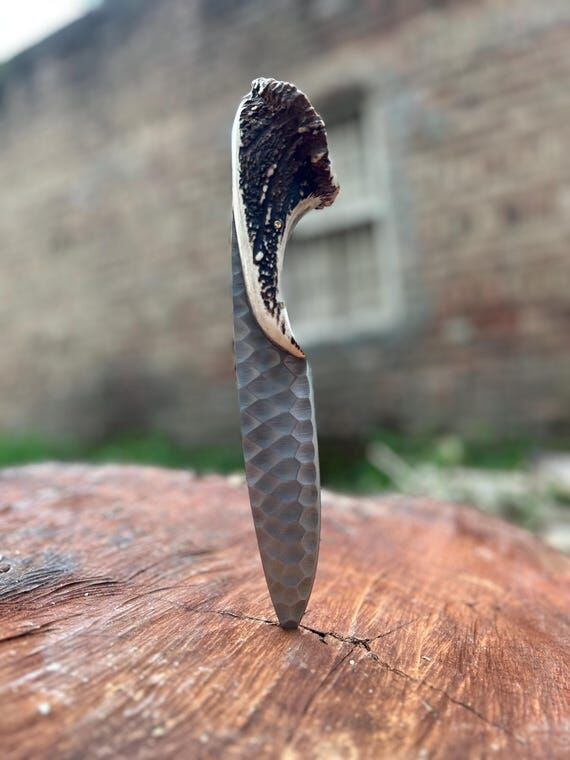 Handmade Hammered Steel Hunting Knife: Antler...