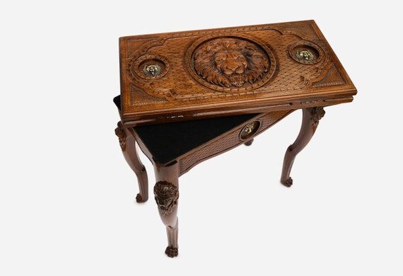 Engraved Lion Chess Table: Wooden Chess Set, ...