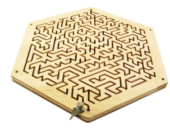 Hexagonal Wooden Key Maze: Escape Room Labyri...