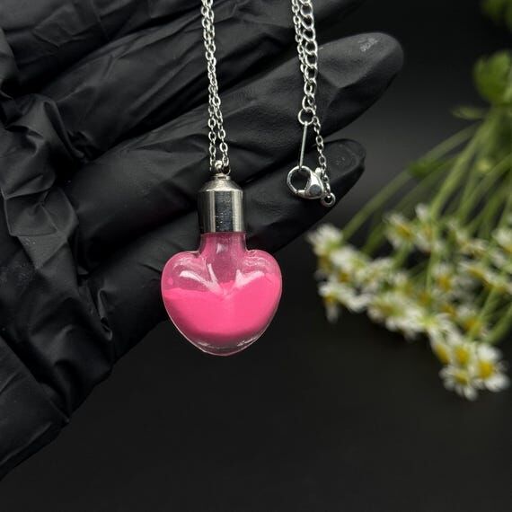 Glow in the Dark Heart Necklace, Glowing Magi...