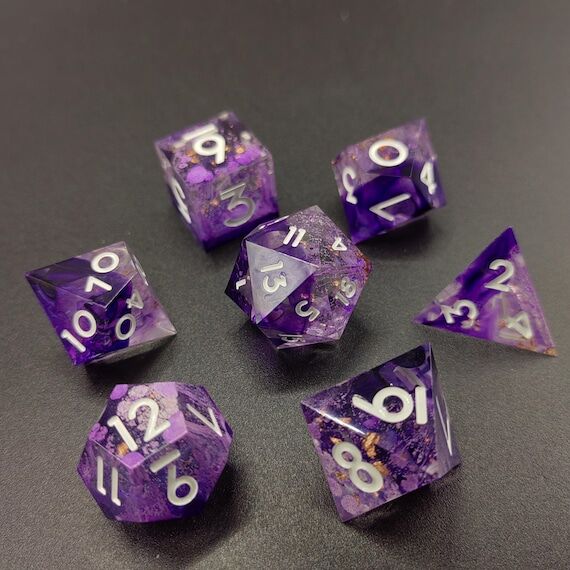Amethyst Inspired Dice Set, Purple Resin Poly...
