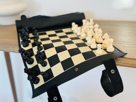 Luxury Leather Chess Set – Rollable Magneti...