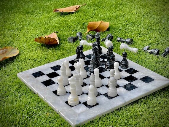 Hand-Polished Black & White Marble Chess Set ...
