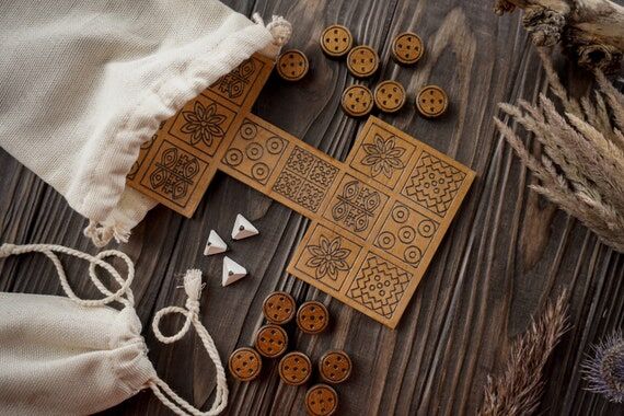 The Royal Game of Ur, Game of Twenty Squares,...