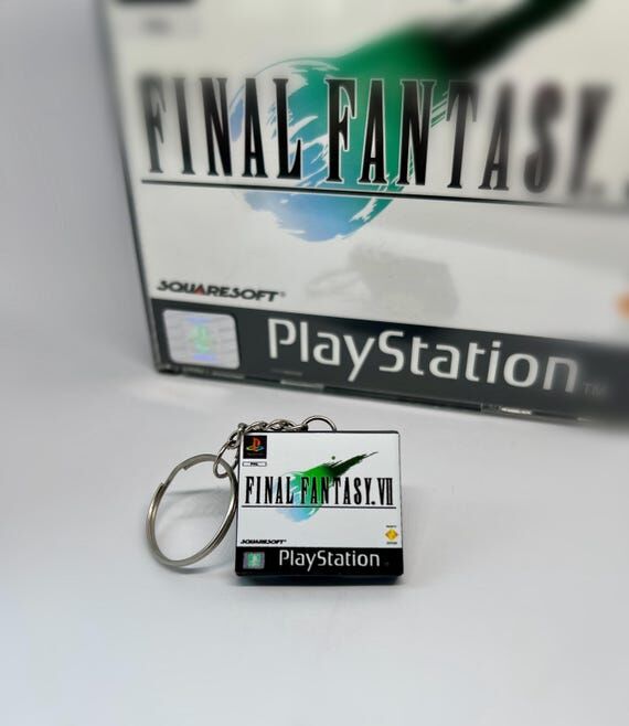 Final Fantasy VII Keychain: Personalized PS1 ...