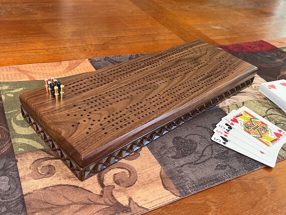 Handmade 4 Track Walnut Cribbage Board: Stora...