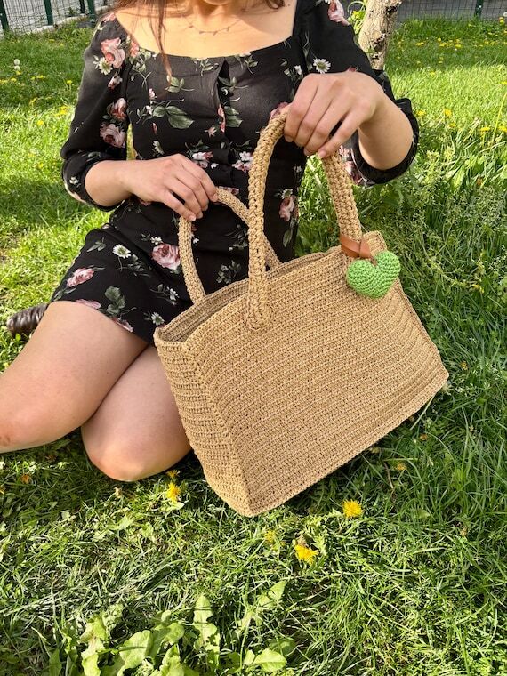 Handmade Raffia Tote Bag: Boho Woven Beach Ba...