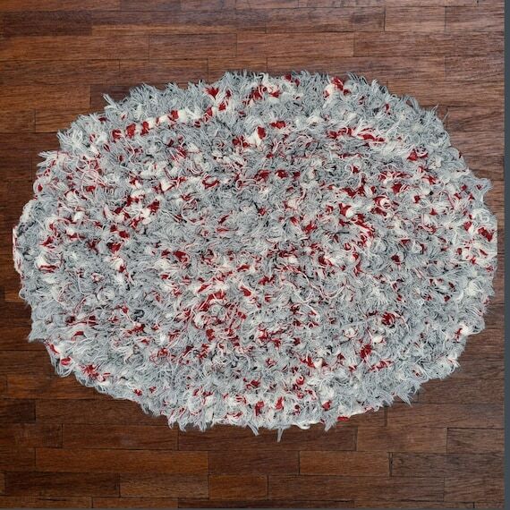 Handmade Wool Shag Rug: Rustic Accent Rug (3'...