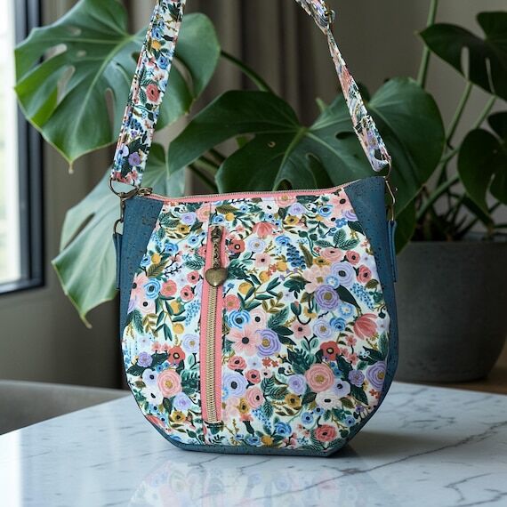Beautiful handmade bag or purse in cotton and...