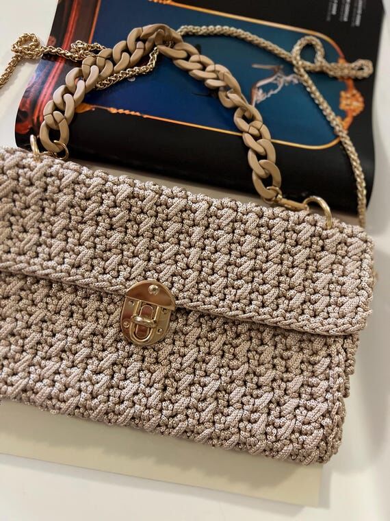 Handmade Crochet Shoulder Bag: Beige Woven Pu...