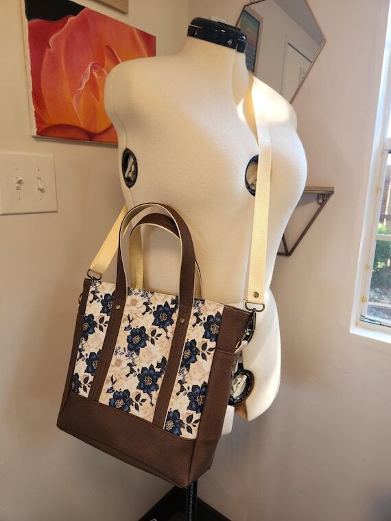 Chic and Simple Crossbody Handbag - Removable...