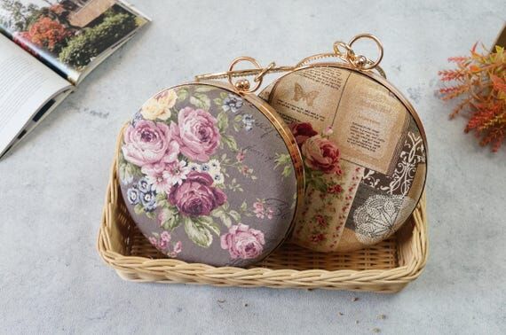 Vintage Rose Gold Kisslock Clutch Bag Round F...
