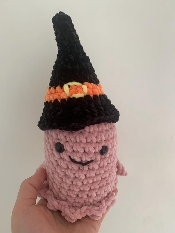 Crochet Ghost Plushie with Witch Hat, Hallowe...