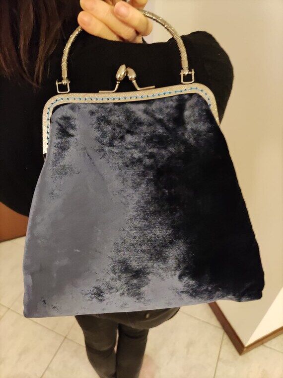 handmade bag in fine blue velvet, ooak, vinta...