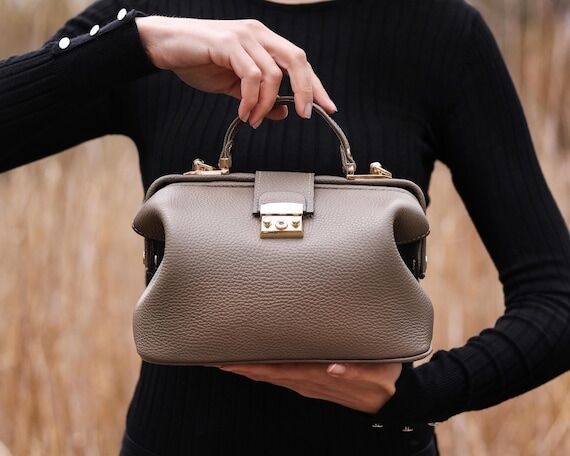 LEATHER DOCTOR BAG - Modern Lady Bag - Soft T...