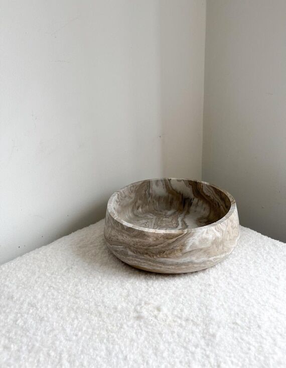 Round decorative bowl, choose different colou...