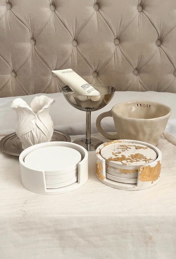 Holder & coaster set of 4, neutral or gold fl...
