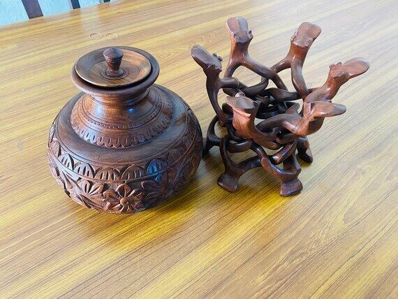 Hand Carved Sheesham Wood Vase with Folding S...