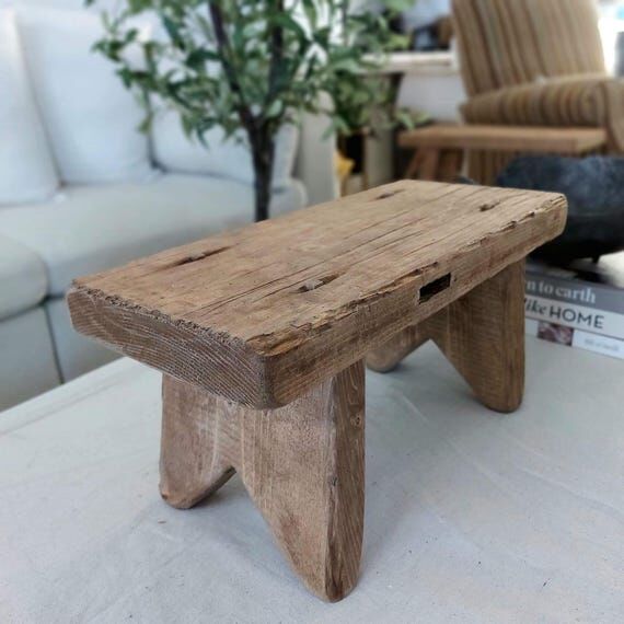 Vintage-style decor | step stool | Accent pie...