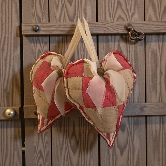 HEARTS/Vintage/Holiday/Home Decor...
