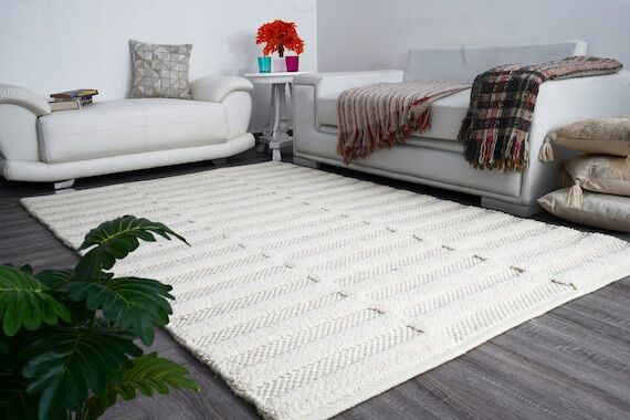 Handwoven Ivory Wool Rug, Riviera Design, Nat...
