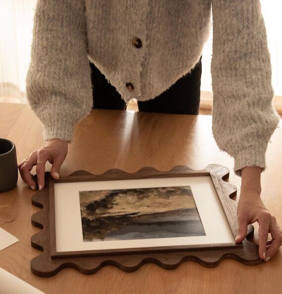 11x14 Scalloped Walnut Photo Frame - Elegant ...