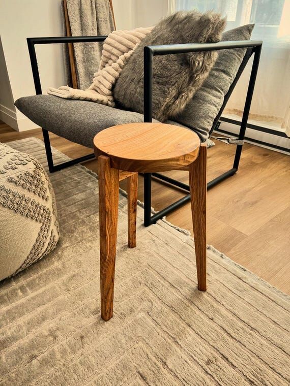 Modern Round Accent Table: Minimalist Design,...
