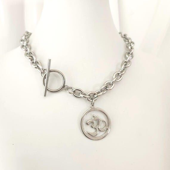 Om Symbol Necklace: Yoga Meditation Jewel, Bo...