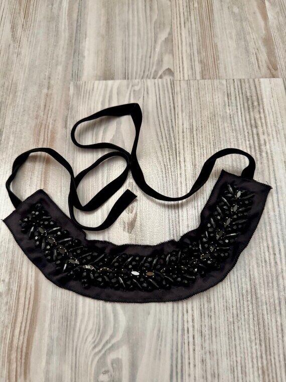 Prada Beaded Collar / Choker Y2K Runway - ear...