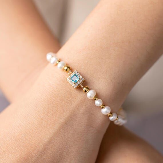 Dainty Zircon Charm Pearl Bracelet, Minimalis...