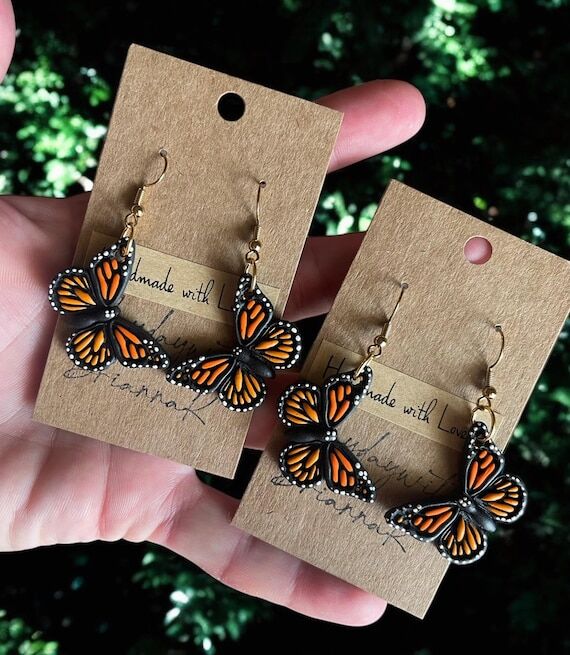 Monarch butterfly polymer clay earrings! ( ho...