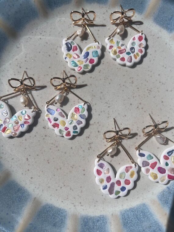 Handmade Polymer Clay Seashell Earrings: Colo...