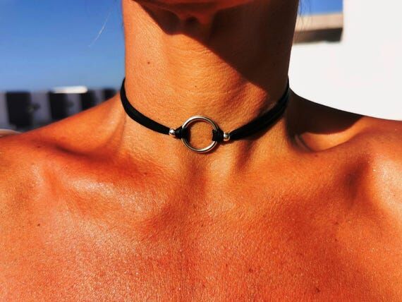Discreet Eternity Collar Leather Choker Neckl...