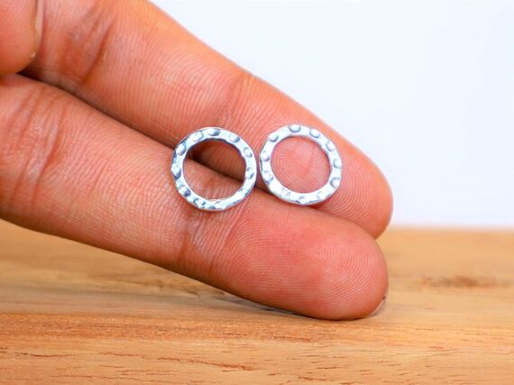 Hammered Open Circle Stud Earrings, Minimalis...