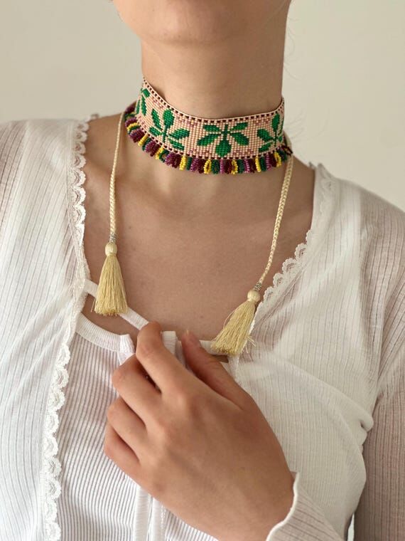 Kyiv ornament Herman Beaded choker chestnut n...