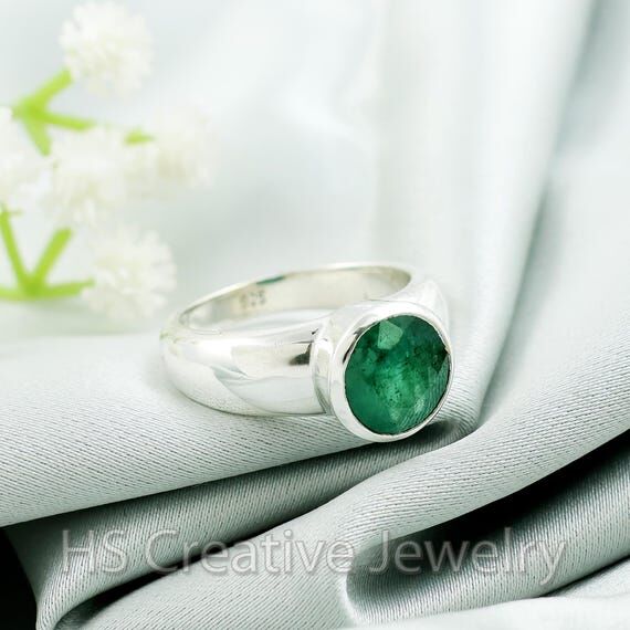 Indian Emerald Mens Ring: 925 Sterling Silver...