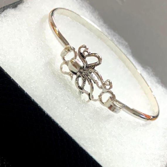 Ocean***Inspired Octopus Bangle Minimalist Oc...