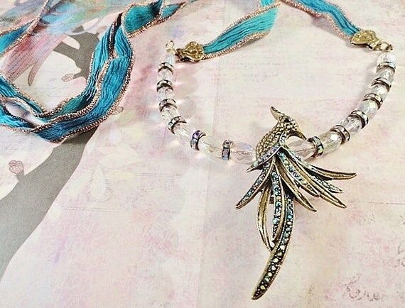 Elegant Bird Necklace Crystal Choker Silk Rib...