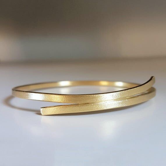 Handmade 18k Gold Bangle, Minimalist Fine Jew...
