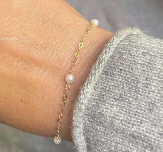 Dainty 14k Gold Filled Pearl Bracelet: Minima...