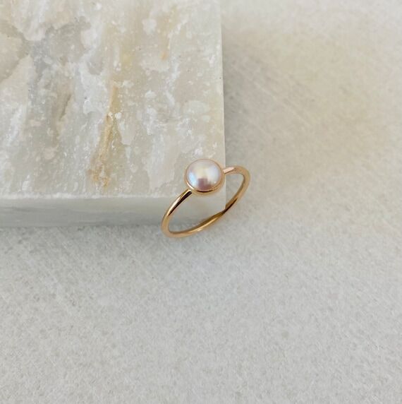 Pearl Ring: 14k Gold Band, July Birthstone je...