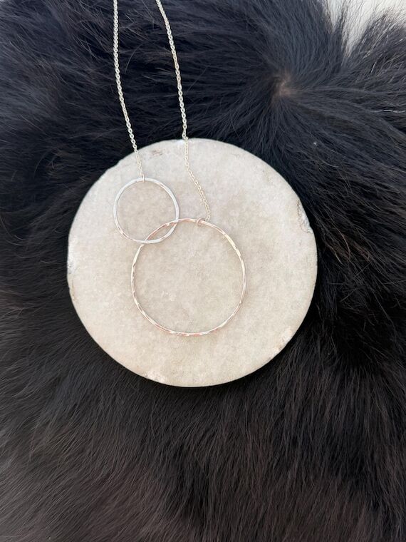 Interlocking Sterling Silver Circle Necklace ...