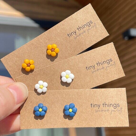 Flower stud earrings | Tiny Flowers | Handmad...
