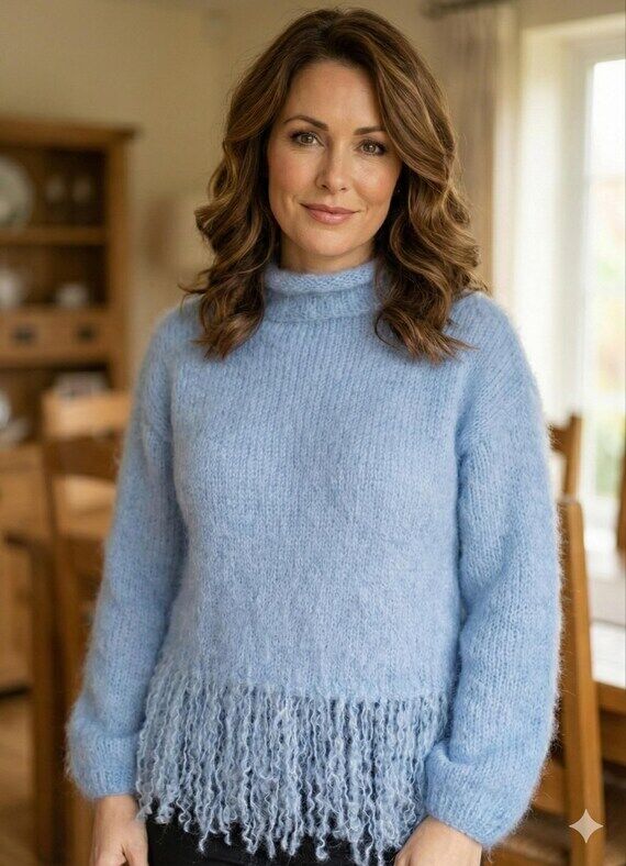 Crop top Sweater in long hair mohair with fri...