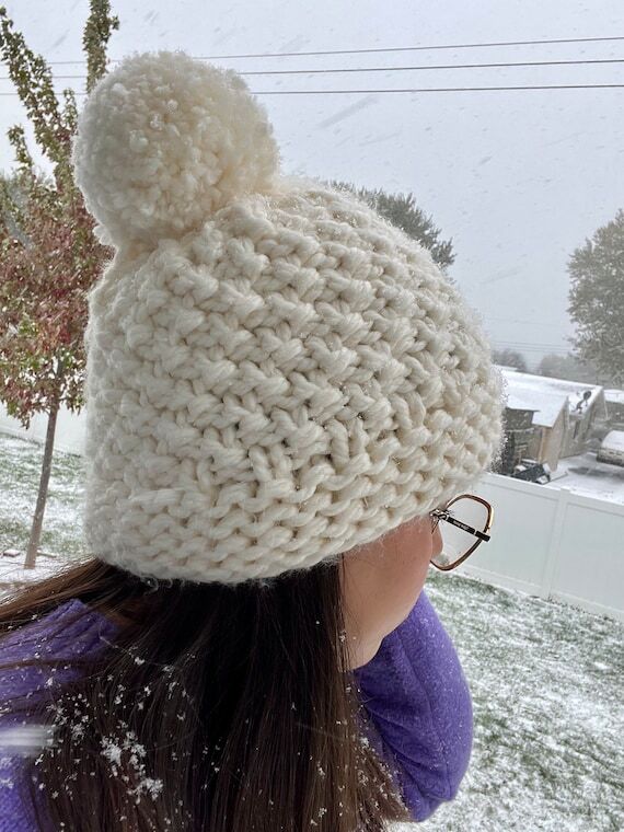 Women Pompom beanie, knitted women hat...