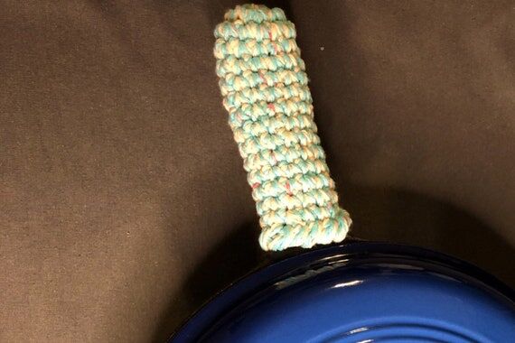 Handmade Crochet Skillet Handle Cover: 100% C...