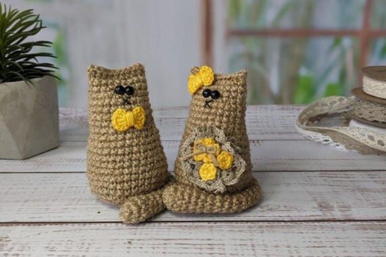 Knit By Mia