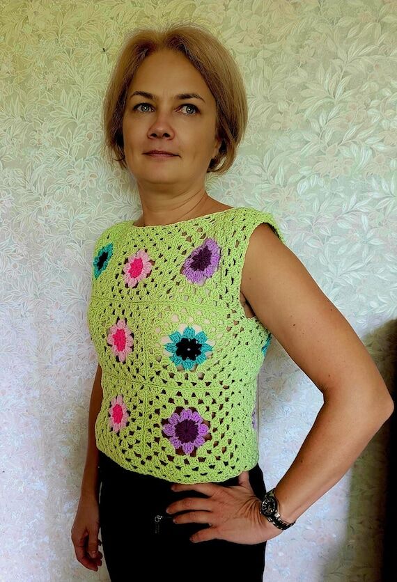 Crochet Granny Square Vest: Blooming Meadow S...