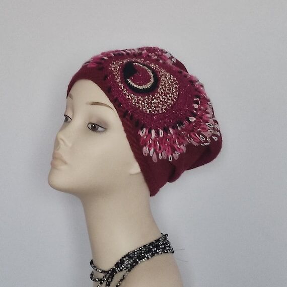 Elegant BORDEAUX knit beanie with hand embroi...