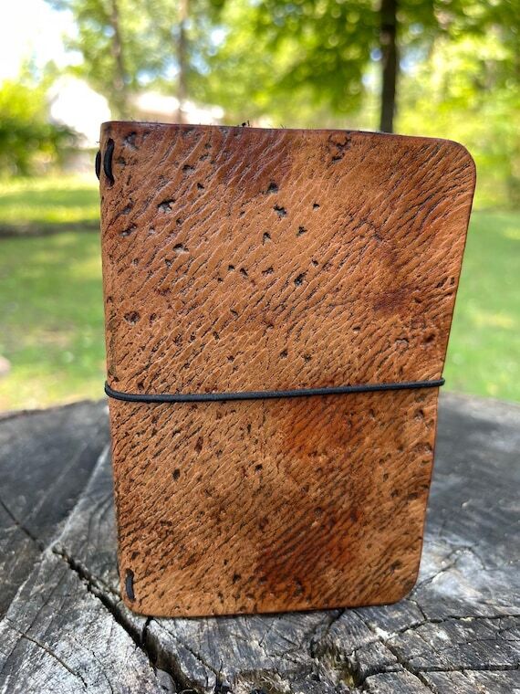 Handmade Leather Traveler’s Notebook – Ru...